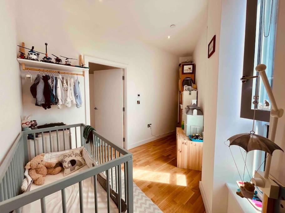 3 Bedroom Penthouse With Terrace And Skyline In Battersea Londen Buitenkant foto