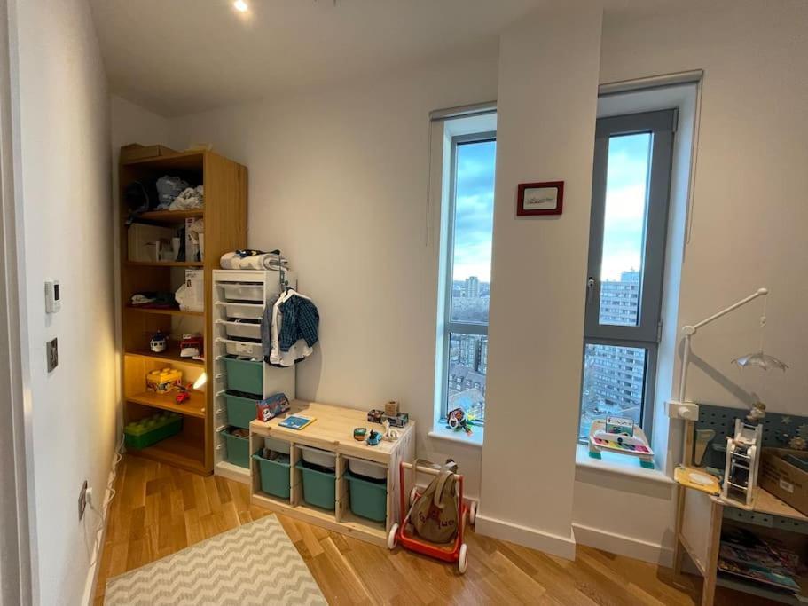3 Bedroom Penthouse With Terrace And Skyline In Battersea Londen Buitenkant foto