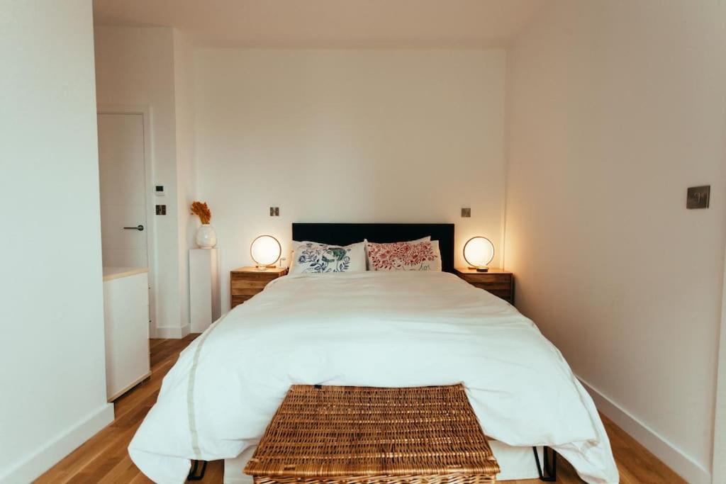 3 Bedroom Penthouse With Terrace And Skyline In Battersea Londen Buitenkant foto
